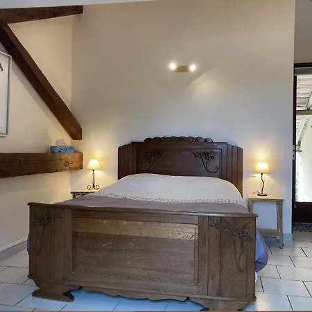 Privee Avec Salle De Douche Oda ve Kahvaltı Feneyrols