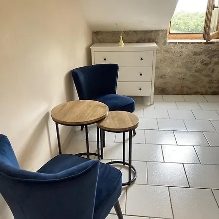 Privee Avec Salle De Douche Oda ve Kahvaltı Feneyrols
